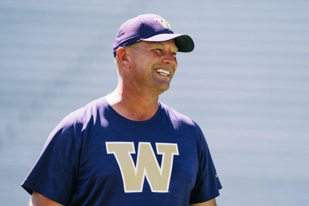 Behind the scenes with Washington coach Kalen DeBoer